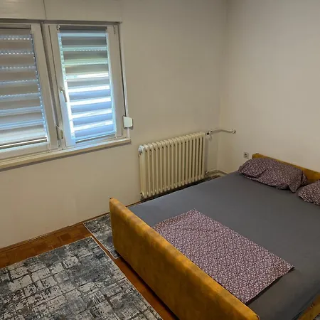 Max 3 - Strogi Centar Apartment